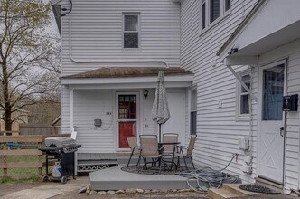 4 Pleasant St, Unit 28 A Elm St in Baldwinville, MA - Foto de edificio - Building Photo