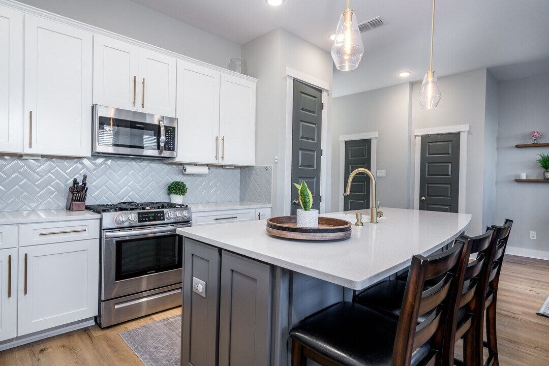 968 Ford Pines Ln in Houston, TX - Building Photo