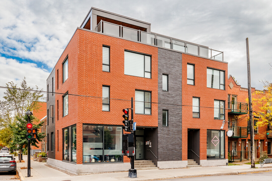 2400 Du Centre Rue in Montréal, QC - Building Photo
