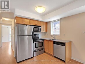 16 Laidlaw St in Toronto, ON - Building Photo - Building Photo