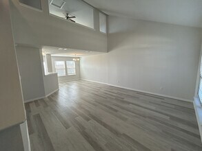 12421 Woodcock Way in Manor, TX - Building Photo - Building Photo