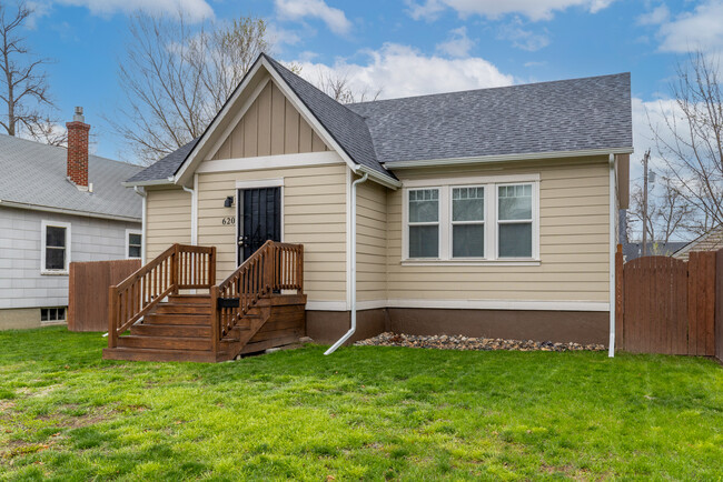 property at 620 Broadwater Ave