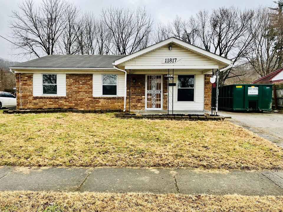 11817 Mondamon Dr in Louisville, KY - Building Photo