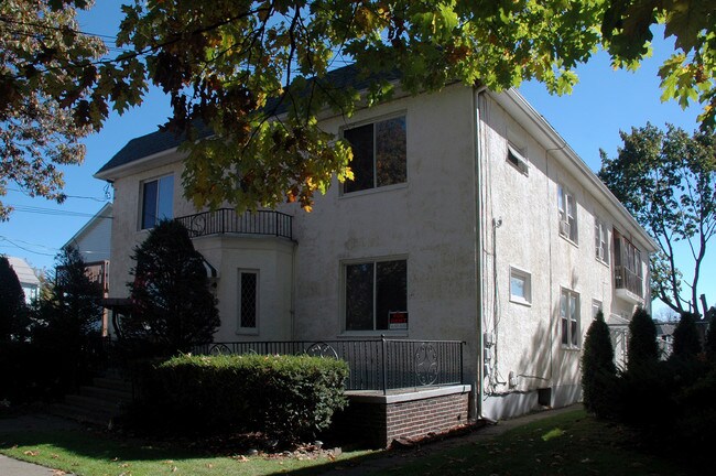 182-184 Charles St in Wilkes-Barre, PA - Foto de edificio - Building Photo