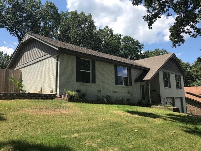 2404 Breckenridge Dr in Little Rock, AR - Building Photo - Building Photo