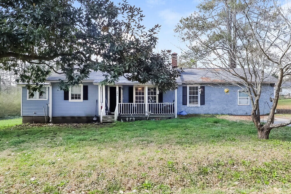 195 Neely Hammonds Rd in Covington, GA - Building Photo