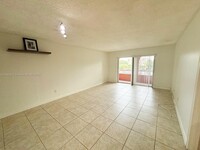 7820 Camino Real in Miami, FL - Building Photo - Building Photo