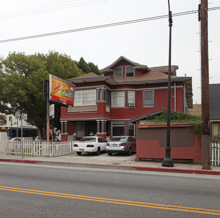 232-236 N Avenue 54 in Los Angeles, CA - Foto de edificio