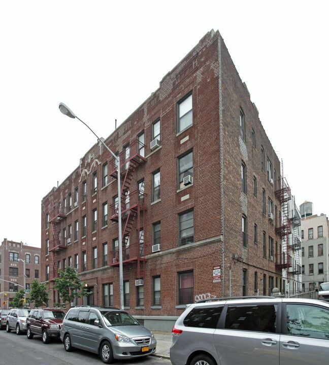 352-360 E 8th St in Brooklyn, NY - Foto de edificio
