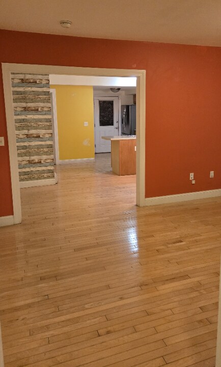 41 Pine St in Rochester, NH - Building Photo