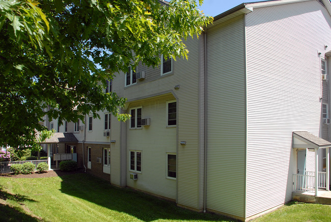 Centre Street Court in Ashland, PA - Building Photo - Building Photo