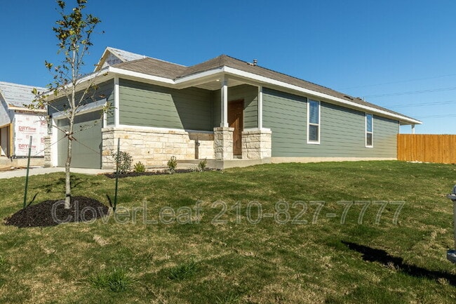 275 Kinsley Wy in New Braunfels, TX - Building Photo - Building Photo