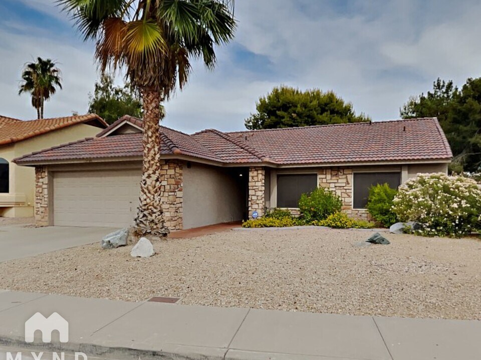 19201 N 69th Ave in Glendale, AZ - Building Photo