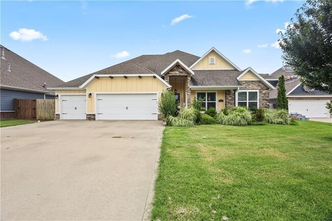 property at 1041 Silver Maple St