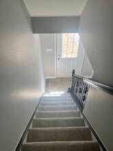 181 Lockheed Dr in Coraopolis, PA - Foto de edificio - Building Photo