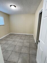 21619 Pioneer Blvd in Lakewood, CA - Building Photo - Building Photo