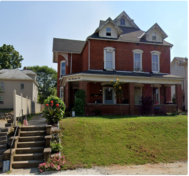 210 S 3rd St, Unit 3 in Coshocton, OH - Building Photo