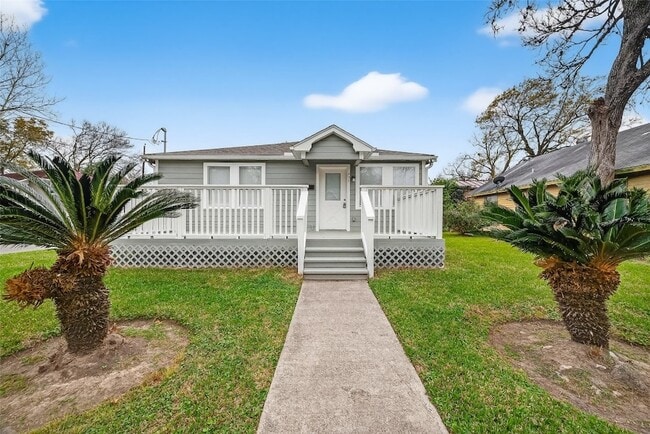 521 Alford St in Baytown, TX - Building Photo - Building Photo