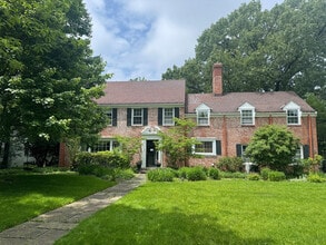 21449 Fairmount Blvd in Cleveland, OH - Building Photo - Building Photo