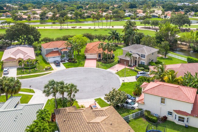 1710 Lakefield N Ct in Wellington, FL - Foto de edificio - Building Photo