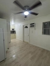 624 Mokena Dr in Miami Springs, FL - Building Photo - Building Photo