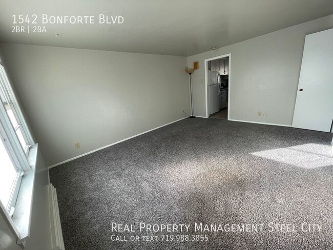 1542 Bonforte Blvd in Pueblo, CO - Building Photo - Building Photo