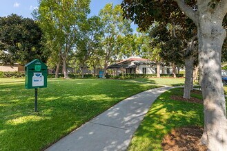 Trabuco Villas in Lake Forest, CA - Foto de edificio - Building Photo