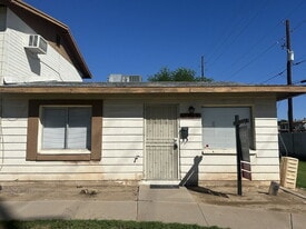 7109 W Wolf St in Phoenix, AZ - Building Photo