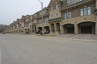 The Townes of Richview in Toronto, ON - Building Photo - Building Photo