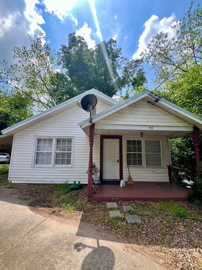 property at 810 Oconee St