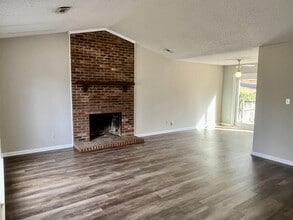 1019 Brenham Ln in Matthews, NC - Building Photo - Building Photo