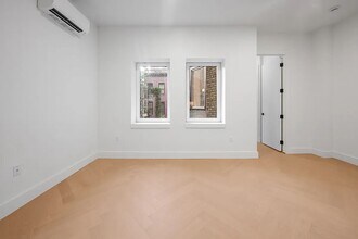 321 E 17th St in New York, NY - Building Photo - Building Photo