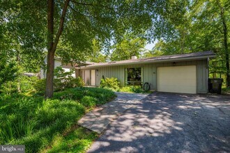 3011 Sevor Ln in Alexandria, VA - Building Photo - Building Photo