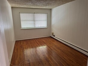 4037 Edson Ave in Bronx, NY - Building Photo - Building Photo