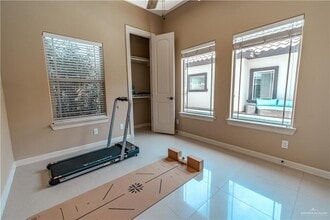 45 Monroe Ave in Edinburg, TX - Building Photo - Building Photo