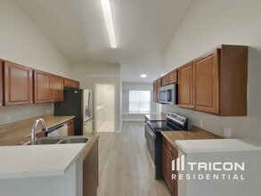 13410 Maureen Ave in Spring Hill, FL - Building Photo - Building Photo