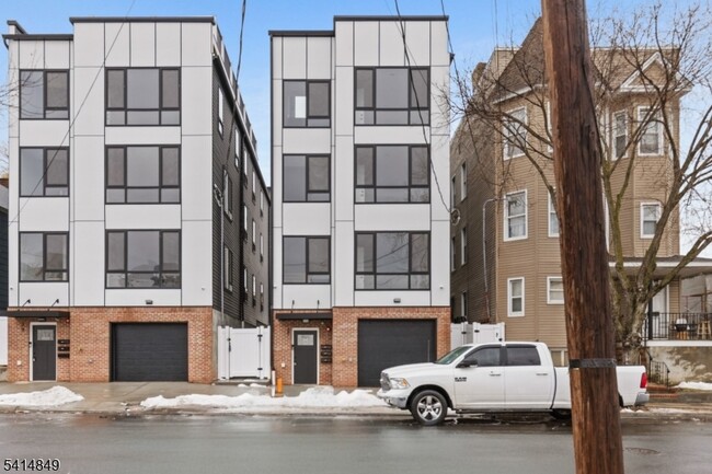 property at 37 S 7th St