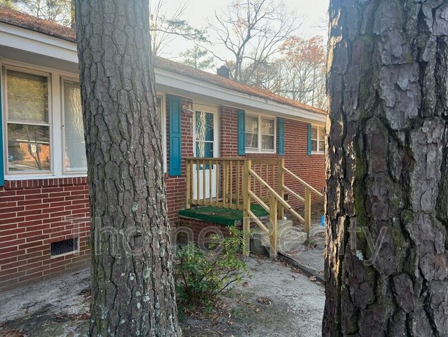 1905 Windsor Dr in Rocky Mount, NC - Foto de edificio - Building Photo