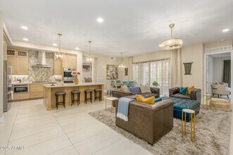 5250 E Deer Valley Dr in Phoenix, AZ - Building Photo - Building Photo