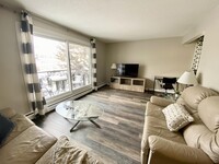 7945-382 82 Ave NW in Edmonton, AB - Building Photo - Building Photo