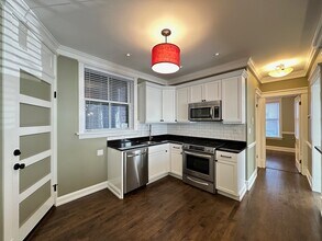 1915 W Berenice Ave, Unit J05P in Chicago, IL - Foto de edificio - Building Photo