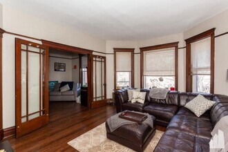 1043 W Dakin St in Chicago, IL - Building Photo - Building Photo