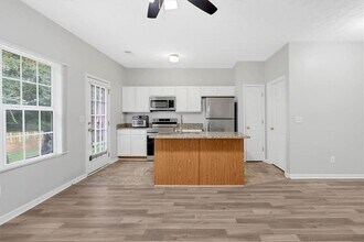 1573 Eastern Sunrise Ln in Decatur, GA - Building Photo - Building Photo