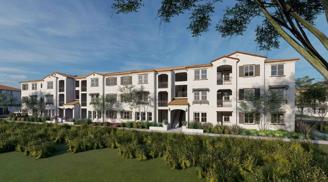 Las Brisas in Santa Maria, CA - Building Photo