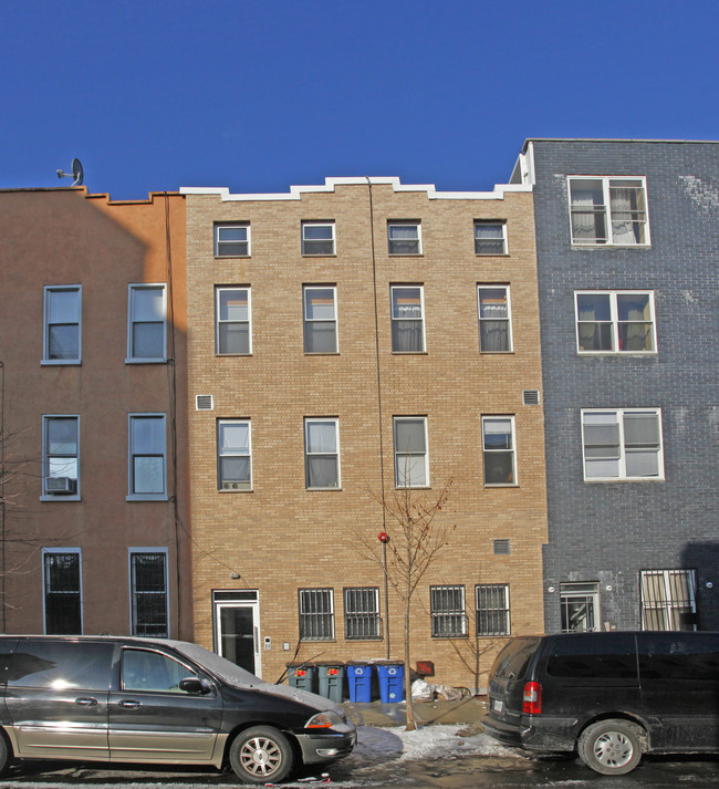 211 Himrod St in Brooklyn, NY - Building Photo - Building Photo