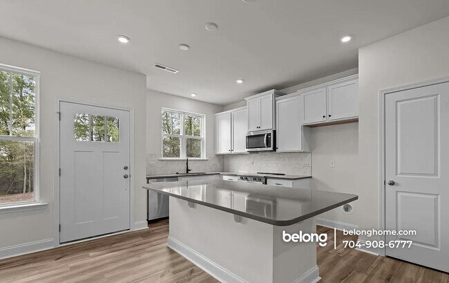 2911 Herringbone Rd in Charlotte, NC - Building Photo - Building Photo