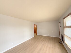 2106 NW Sullivan Rd in Huntsville, AL - Building Photo - Building Photo