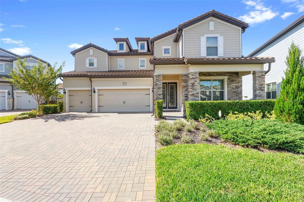 8000 Leaf Grv Cir in Orlando, FL - Building Photo