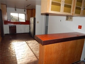 2795 Temple Hills Dr in Laguna Beach, CA - Building Photo - Building Photo