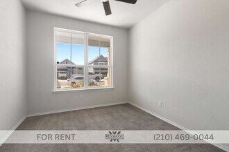 4015 Wild Bloom Rd in Seguin, TX - Building Photo - Building Photo